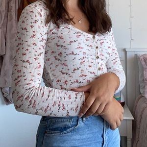 Brandy Melville Look-Alike Floral Long Sleeve